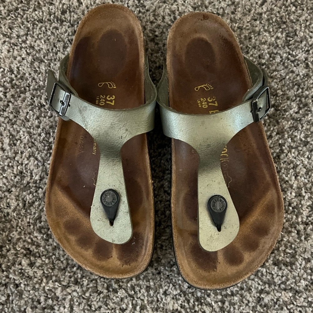 Sale!  Metallic Gizeh Birkenstock Sandals with Adjustable Buckle
